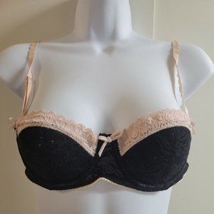 Frederick's of Hollywood Black Pink Lace Convertible Bra Removeable Straps Strap